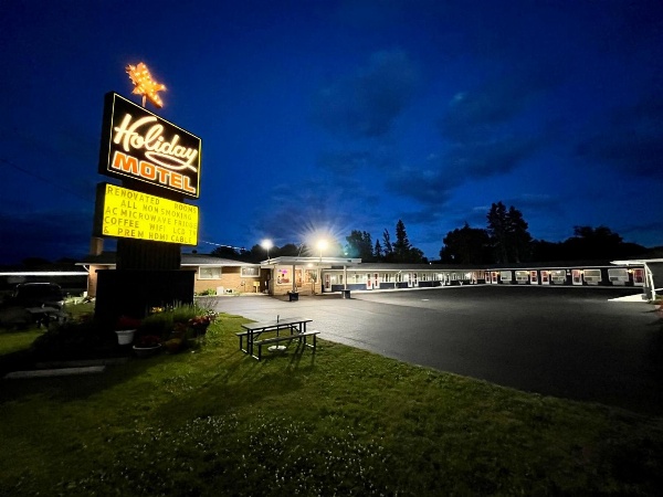 Holiday Motel Main image